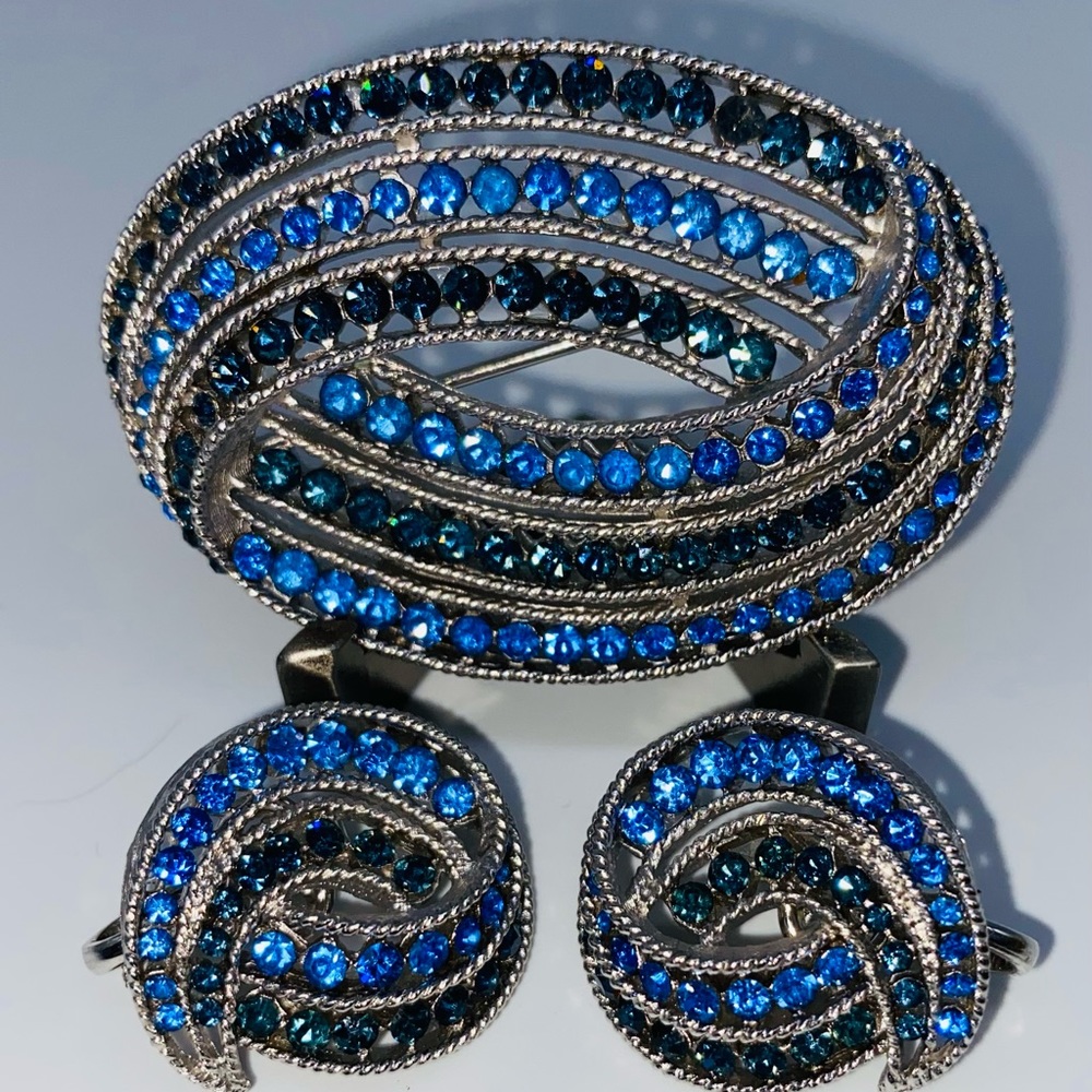 Trifari Crown 1960’s Modernist Brooch and Earrings Made in the USA